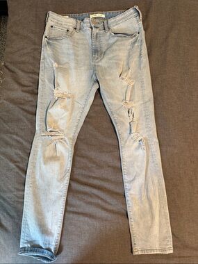 PacSun Light Wash Ripped Skinny Taper Jeans